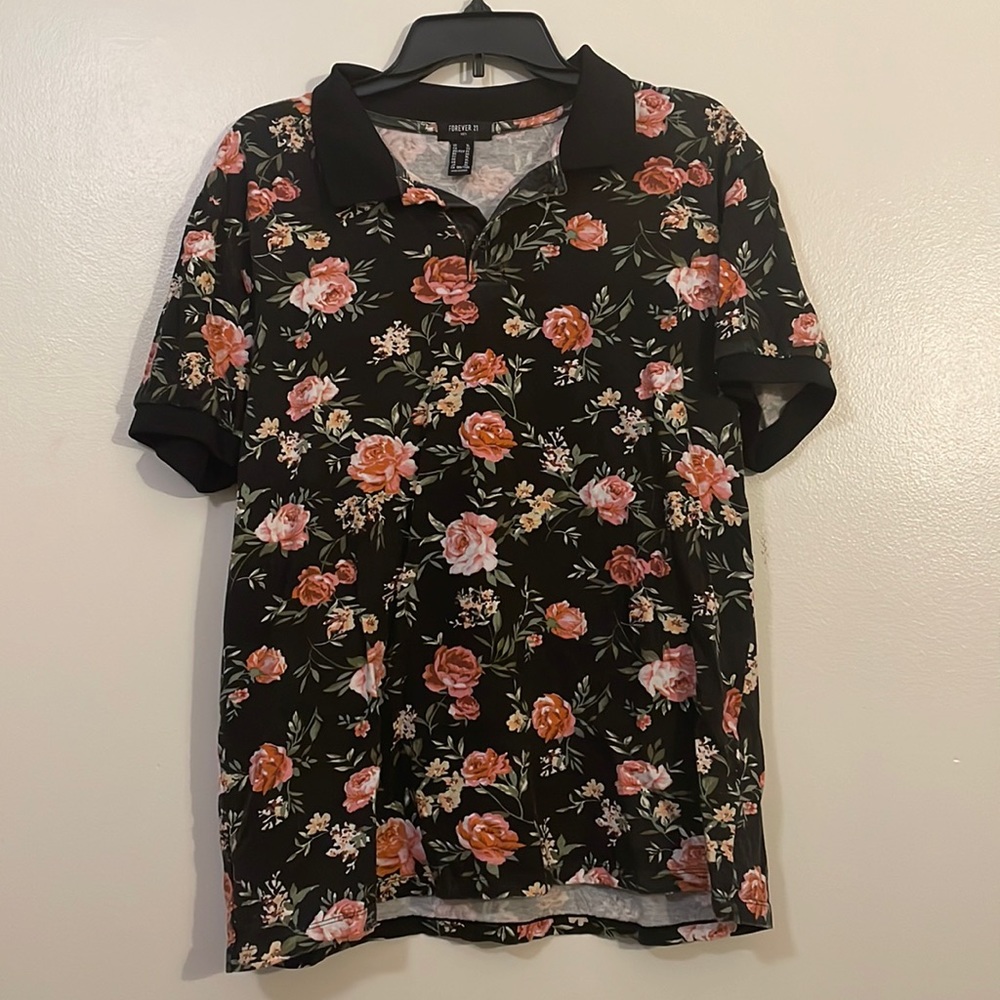 XL Forever 21 Floral design Collared Shortsleeve Shirt
